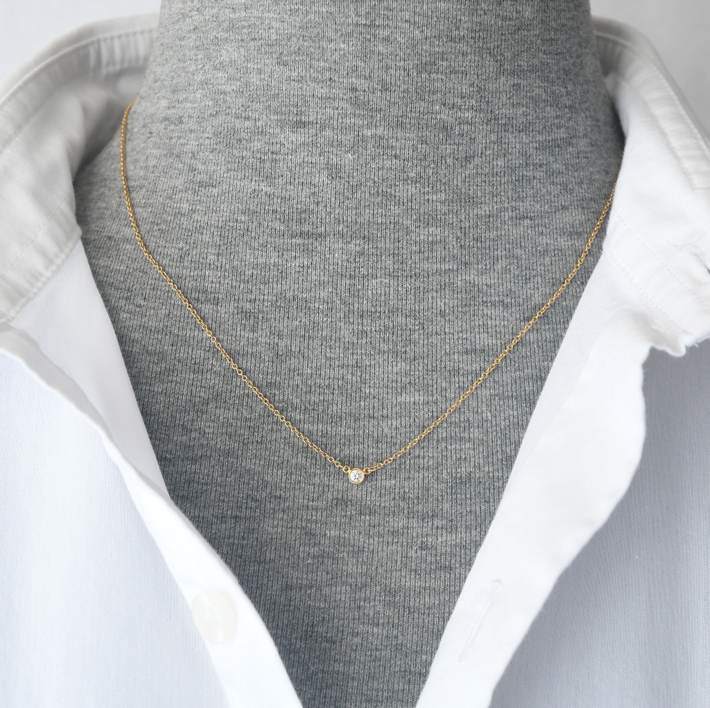 Tiffany & Co. Diamonds by the Yard Single Diamond Pendant 0.14 ctw 18K Gold 750 - Picture 7 of 7